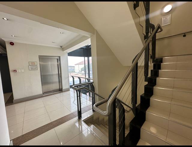 710M² OFFICE TO LET IN CENTURY CITY